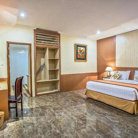 Mirah Hotel Баньювангі Екстер'єр фото