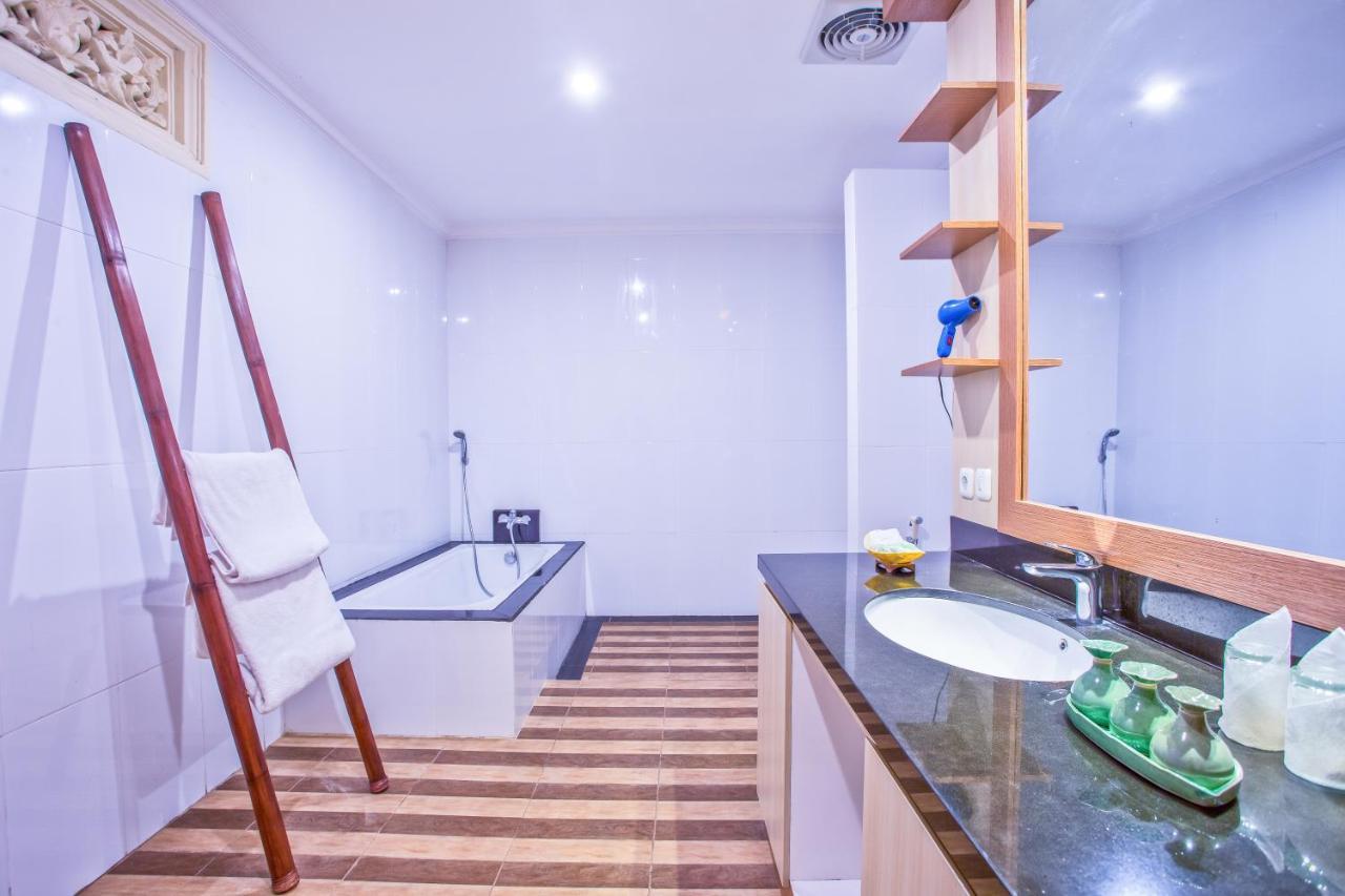 Mirah Hotel Баньювангі Екстер'єр фото